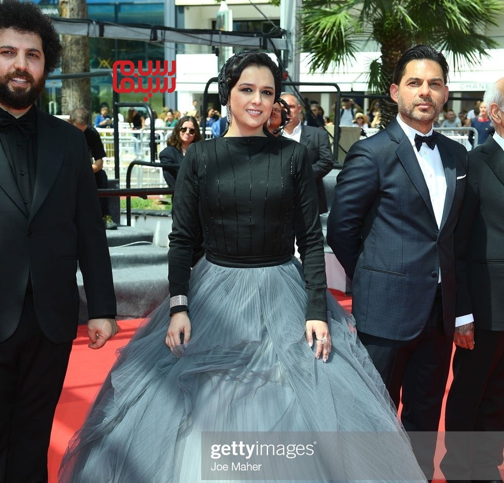 ترانه علیدوستی، سعید روستایی و پیمان معادی در فرش قرمز اکران فیلم «برادران لیلا»(Leila's Brothers) در جشنواره کن 2022